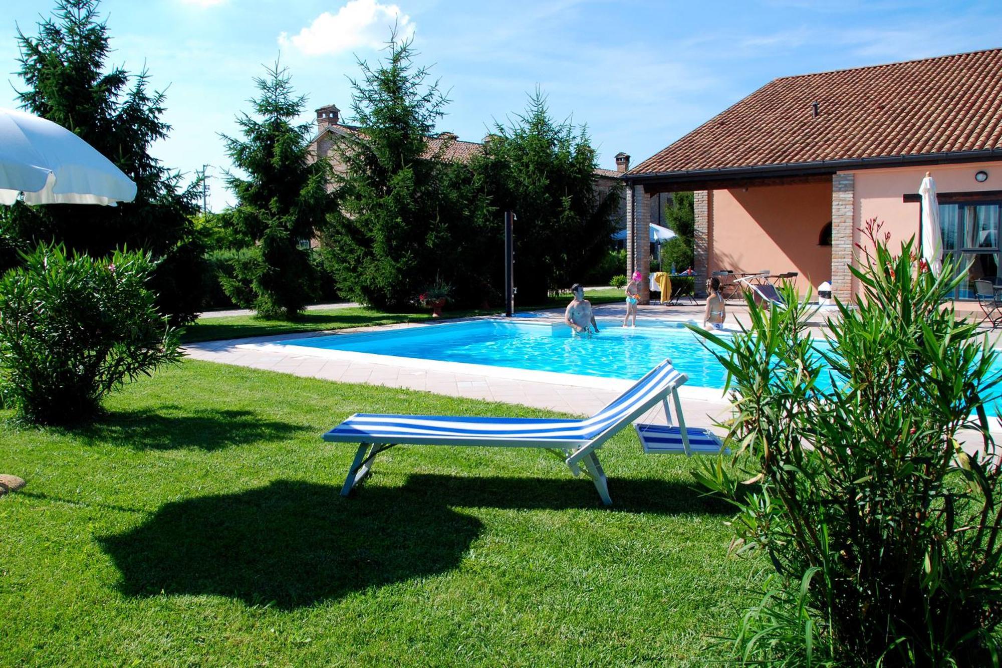 Agriturismo-R&B Corte Dei Gioghi Феррара Экстерьер фото