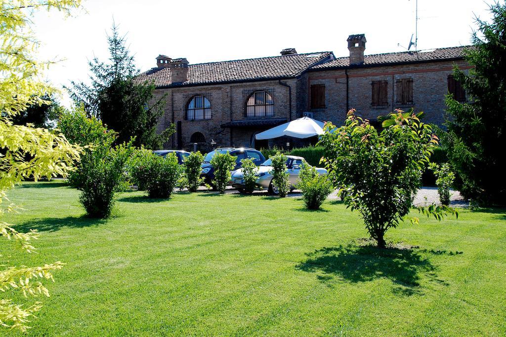 Agriturismo-R&B Corte Dei Gioghi Феррара Экстерьер фото