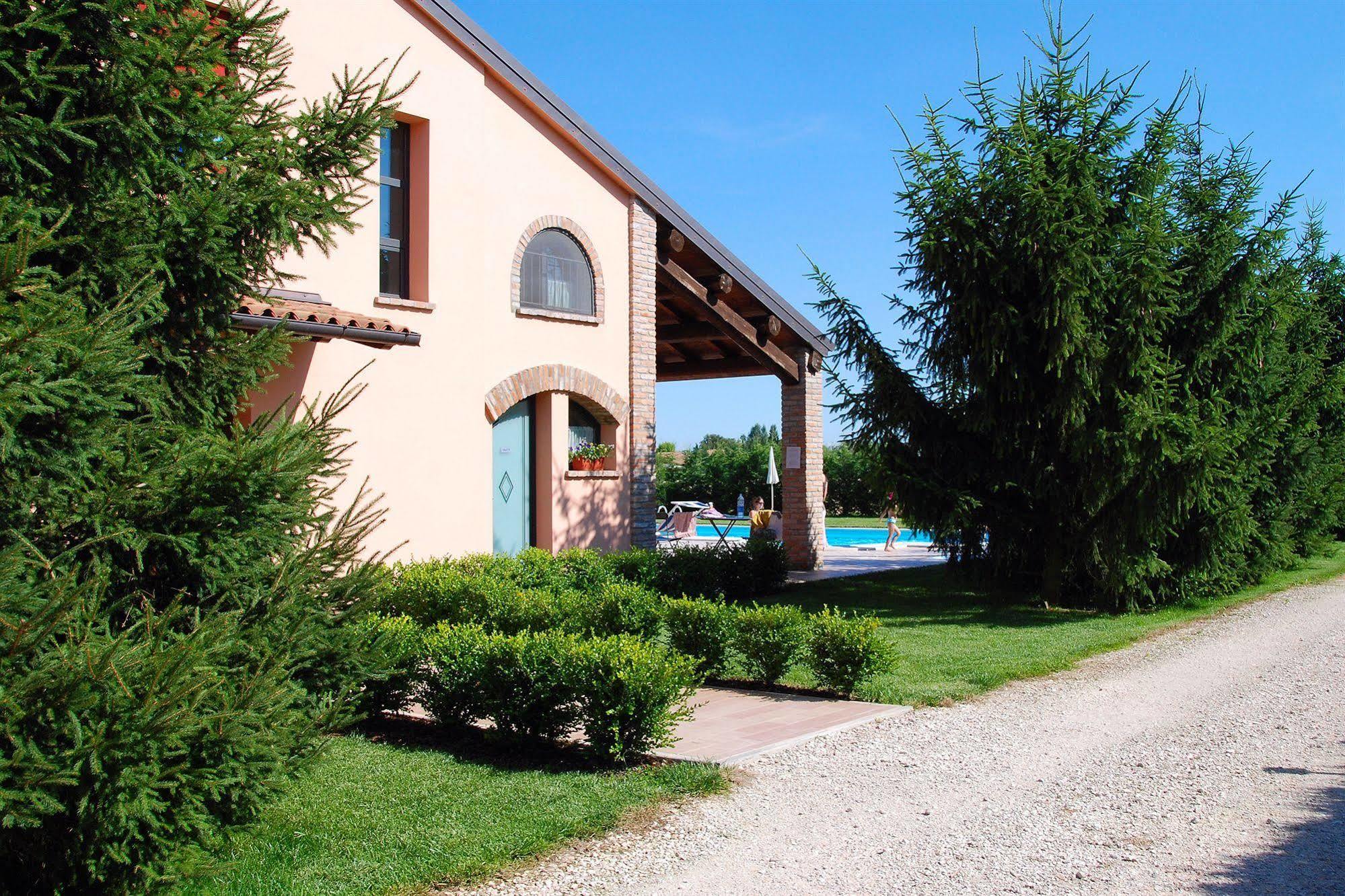 Agriturismo-R&B Corte Dei Gioghi Феррара Экстерьер фото